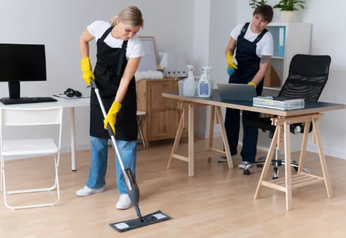 Nettoyage de bureau professionnel à Labastidette